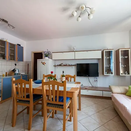Milena Appartement Pula